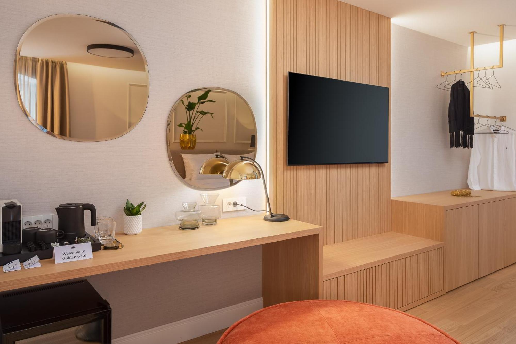 Golden Gate Luxury Rooms - Unique Unesco Location สปลิท ภายนอก รูปภาพ
